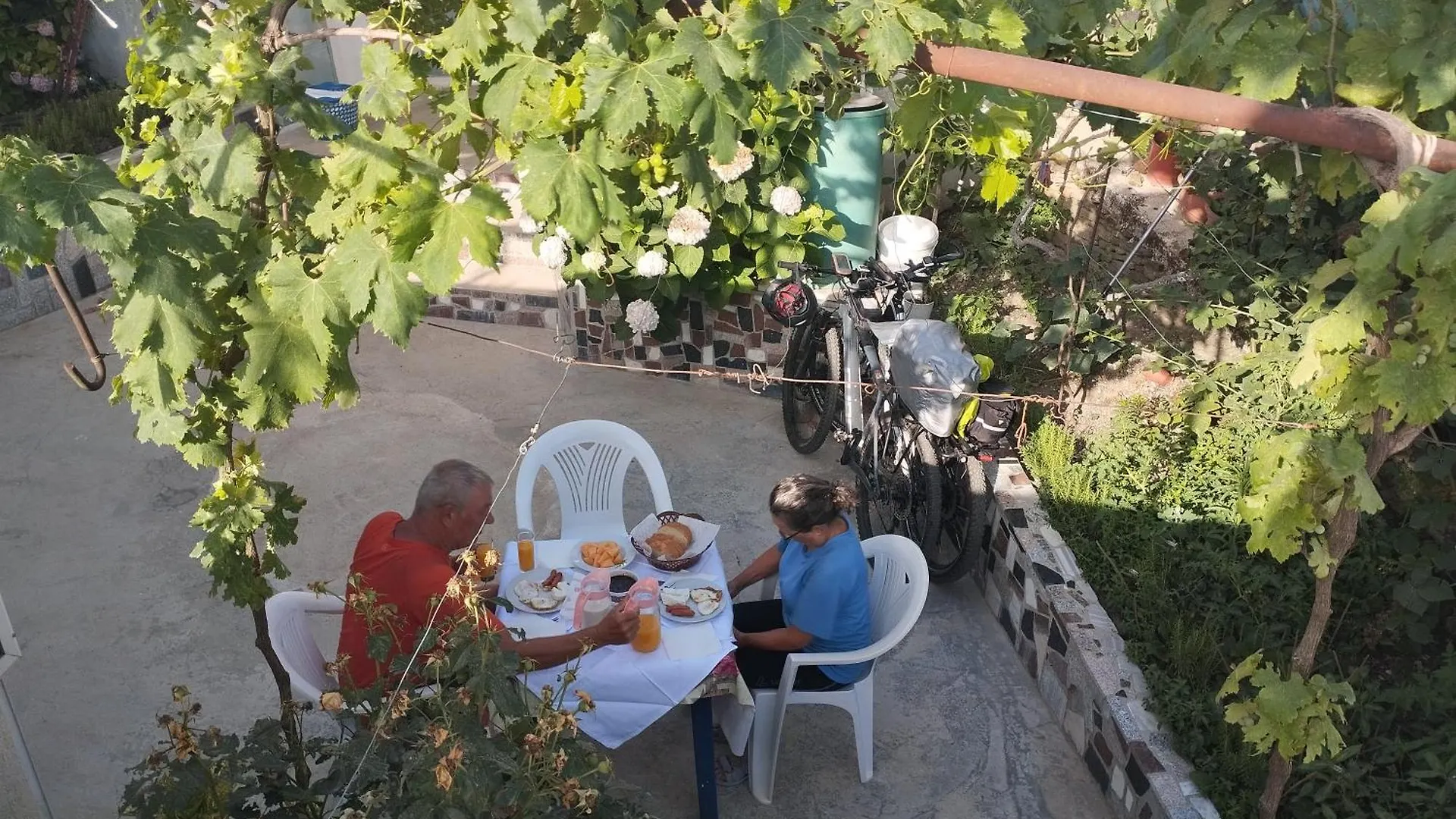 Rondo Guesthouse Гирокастра Дом отдыха